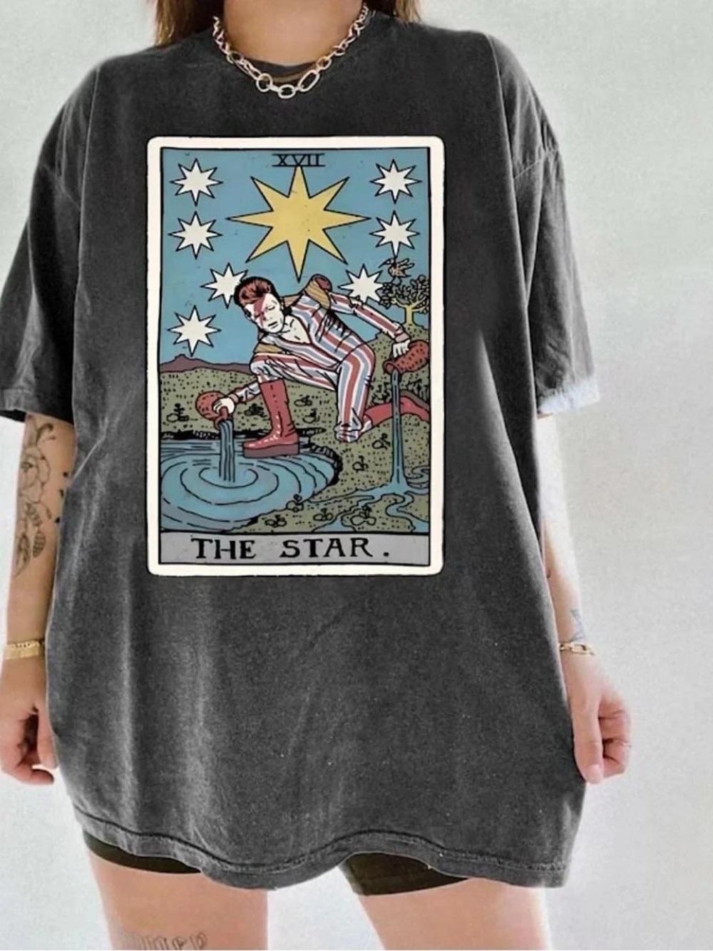 Comfort Colors Pepper Short-Sleeve Tee with 'The Star' Tarot Graphic